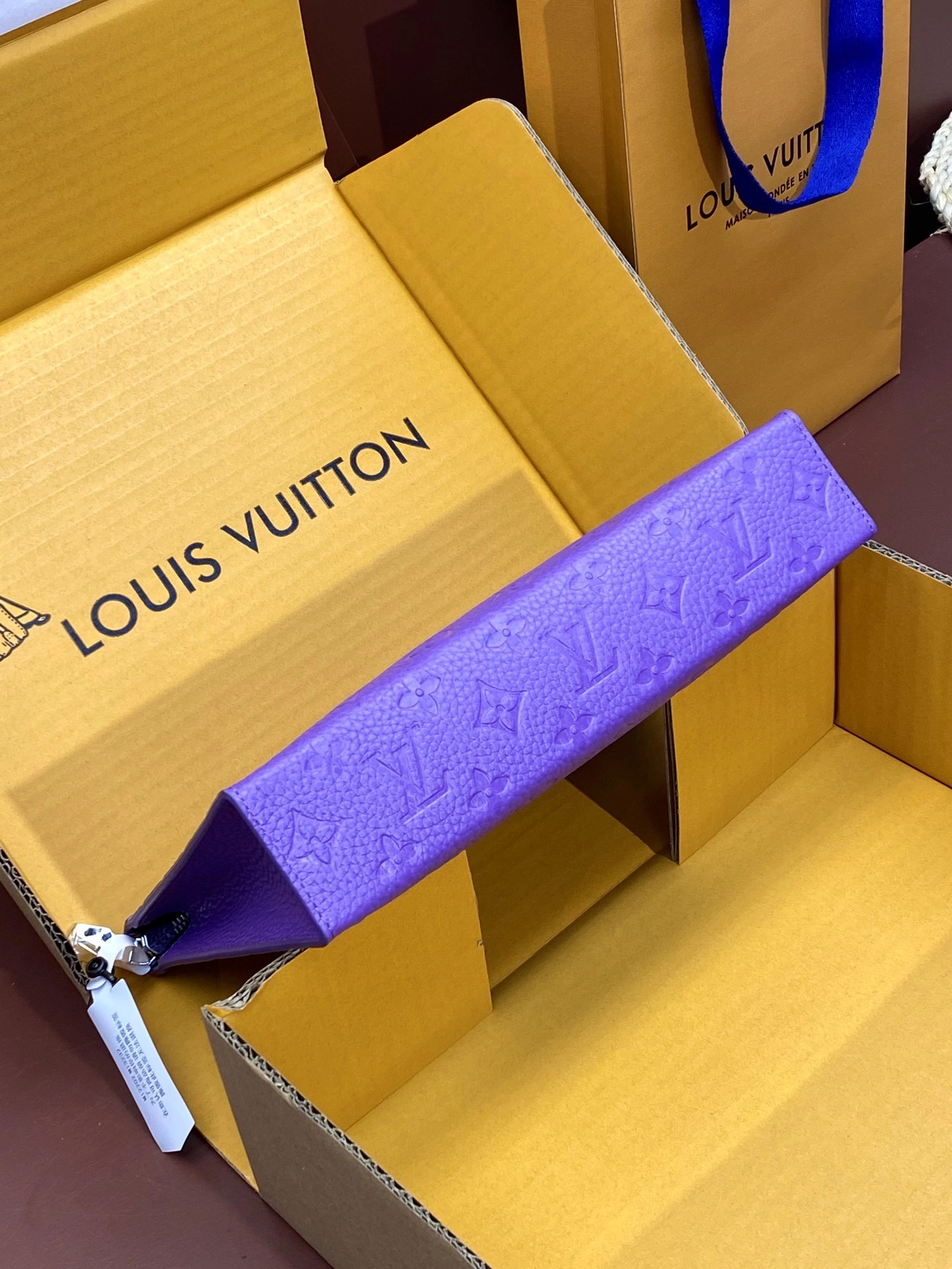 Breathable Louis Vuitton Clutch Bags 56342