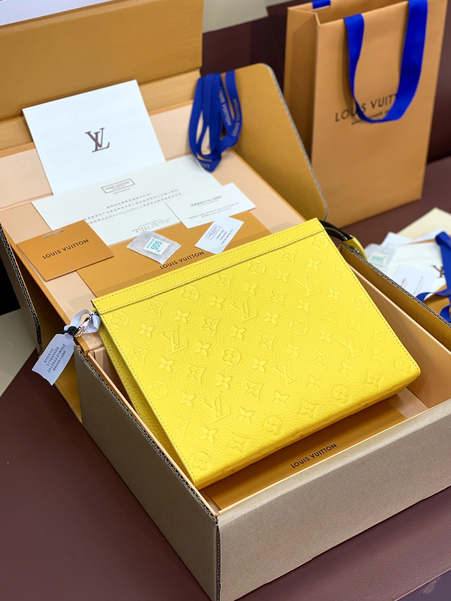 Louis Vuitton Clutch Bags Supportive 56332