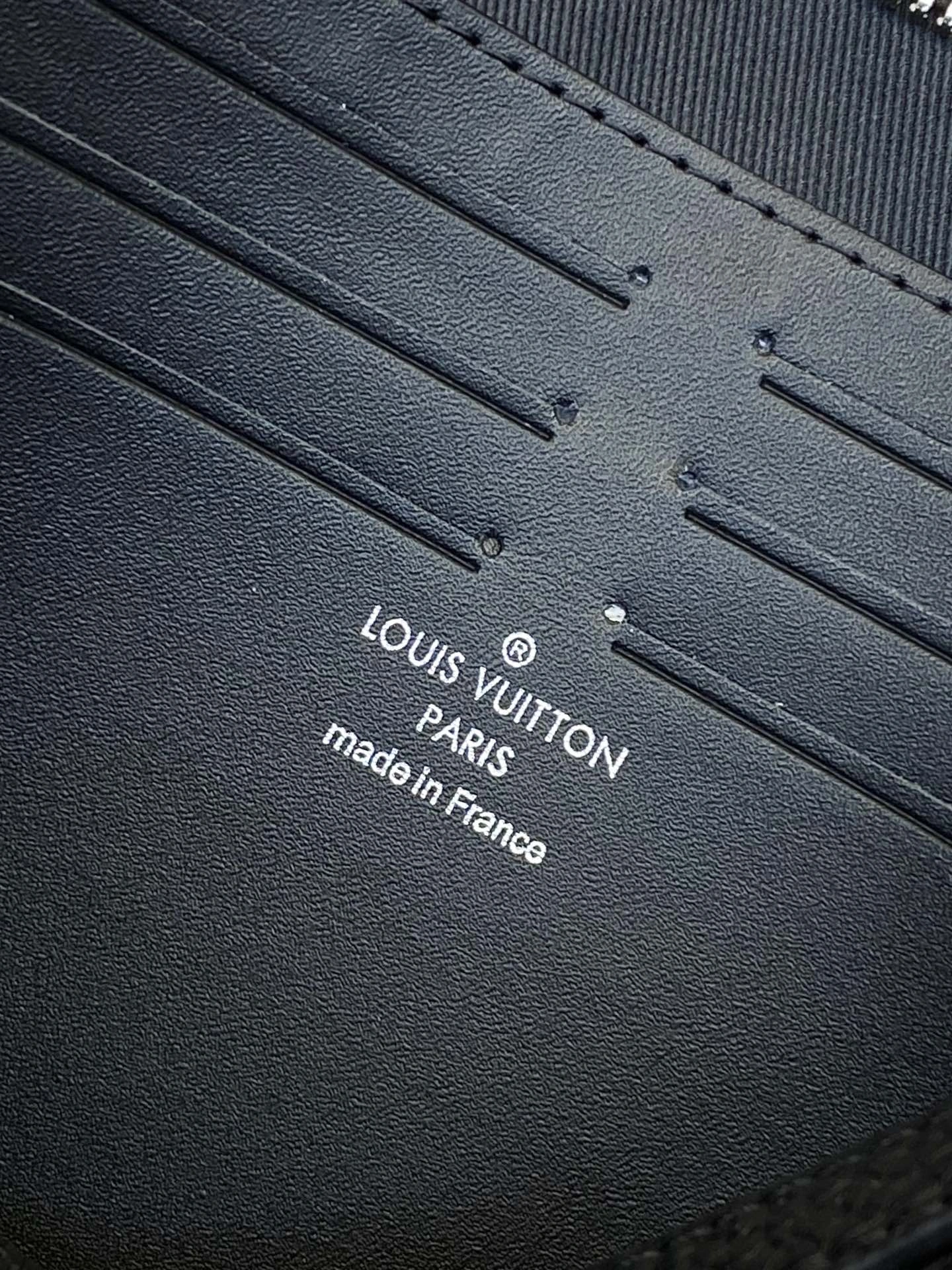 Louis Vuitton Clutch Bags TravelReady 56380