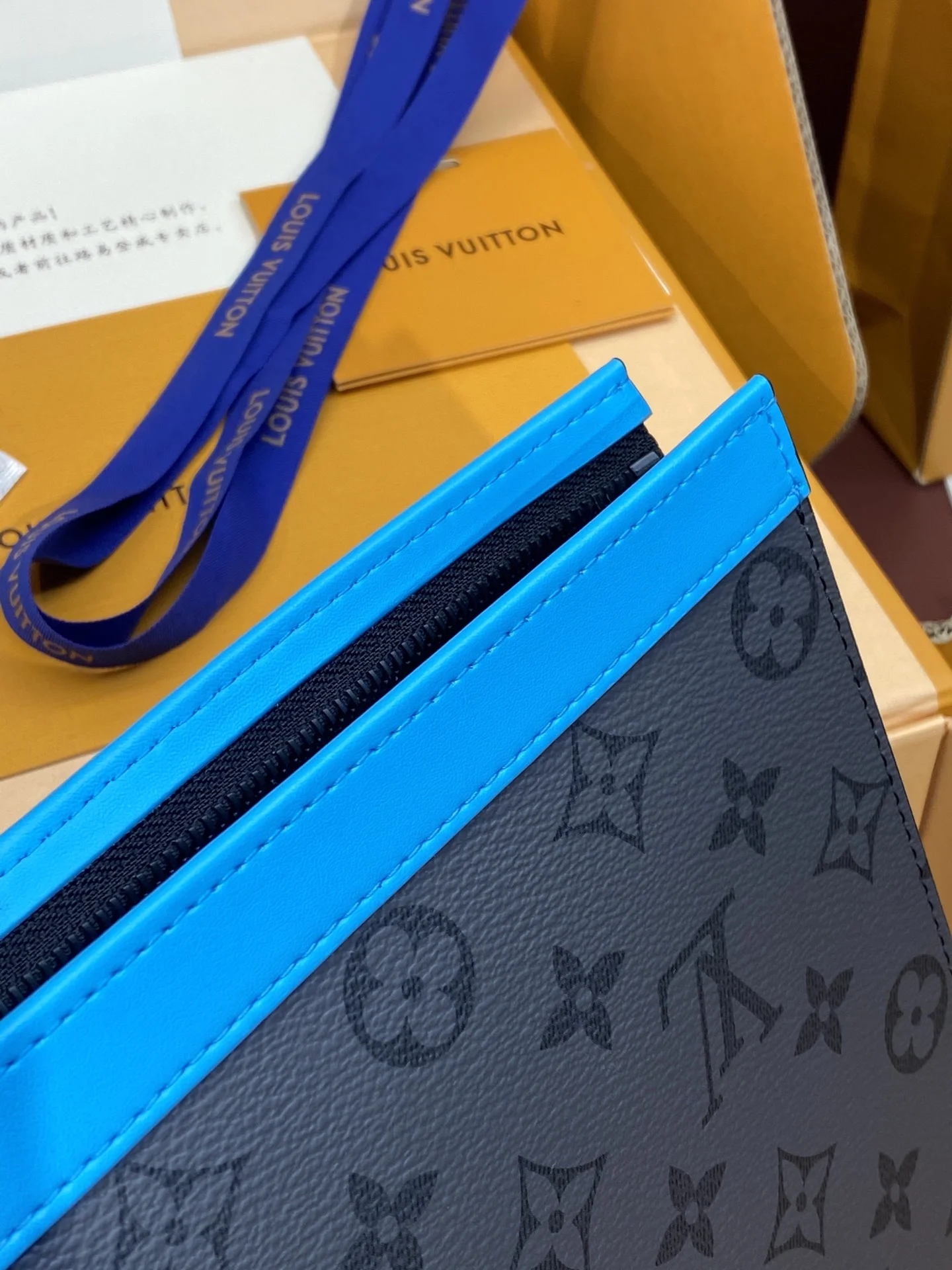 EasyMatch Louis Vuitton Clutch Bags 56334