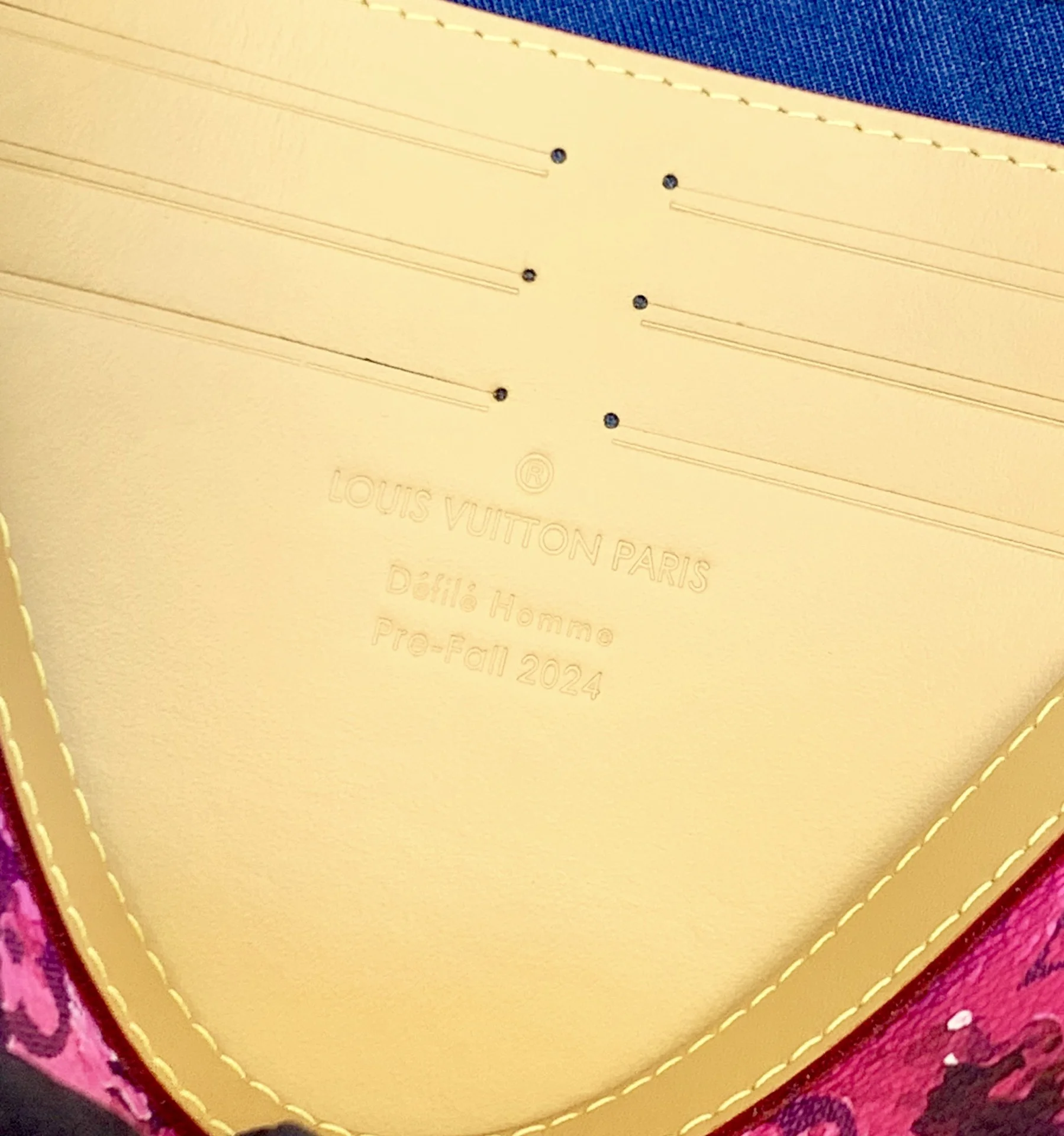 Contemporary Louis Vuitton Clutch Bags 56329