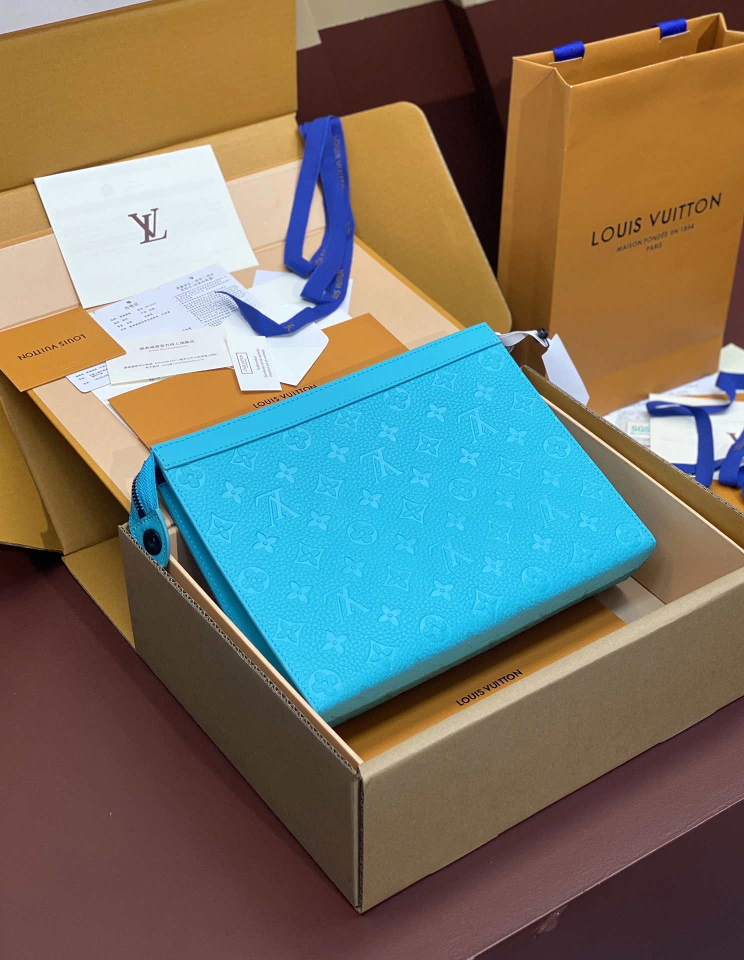 Louis Vuitton Clutch Bags Stretchable 56389