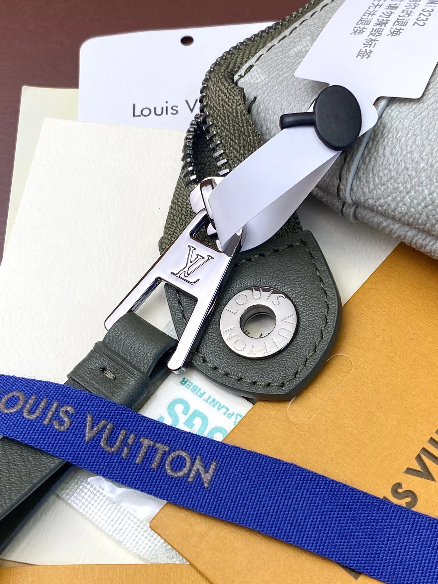 Resilient Louis Vuitton Clutch Bags 56314