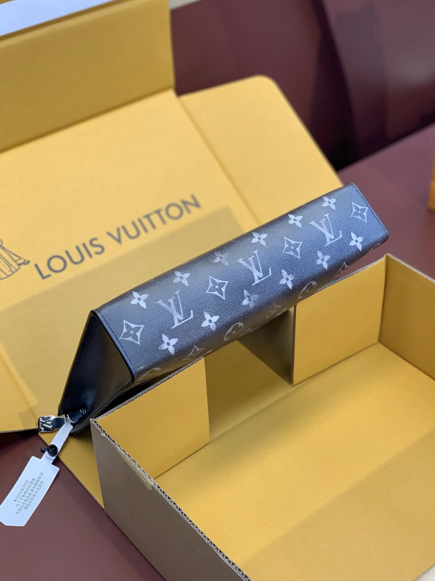 Louis Vuitton Clutch Bags Lightweight 56313