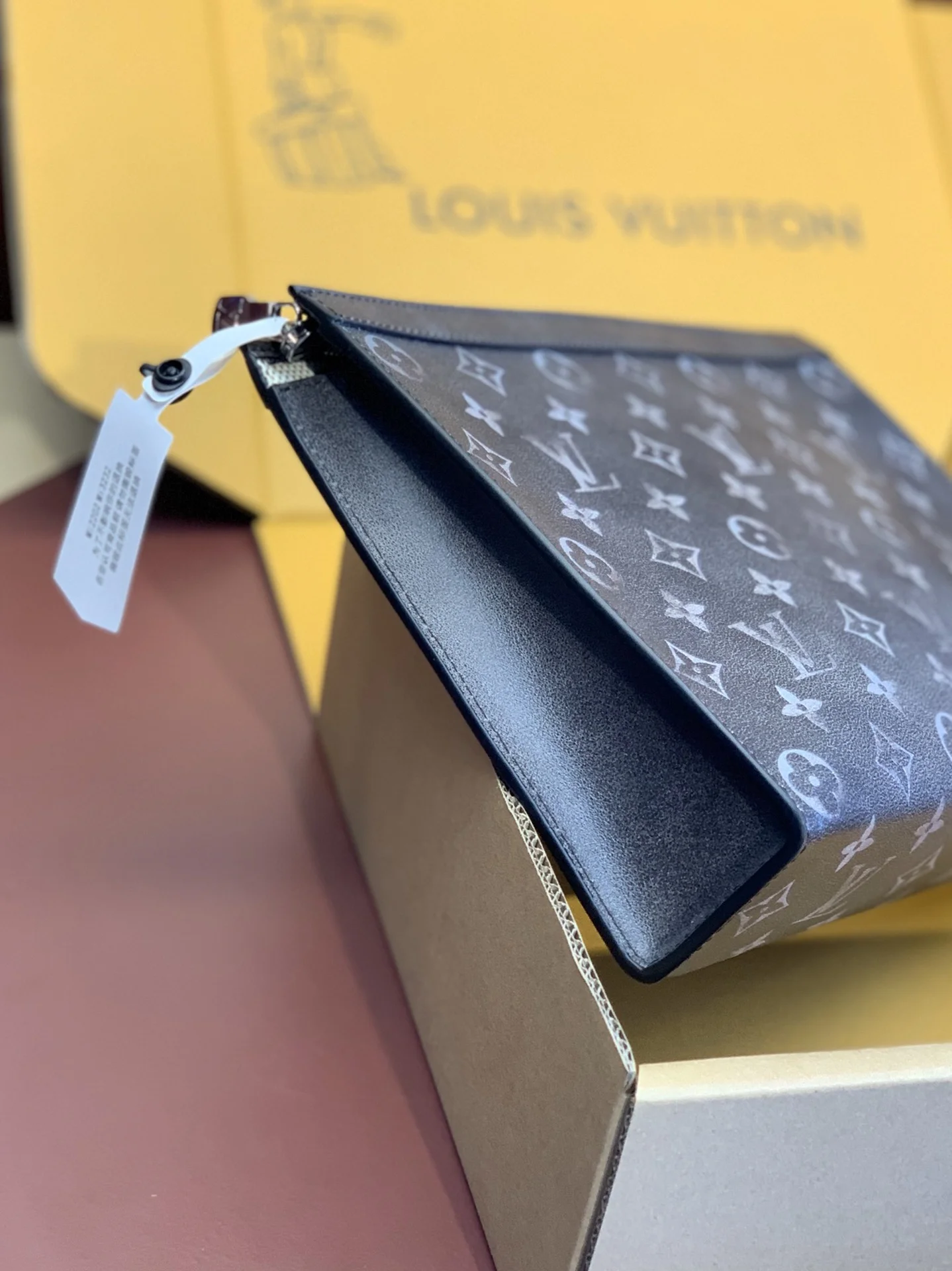 Louis Vuitton Clutch Bags Lightweight 56313
