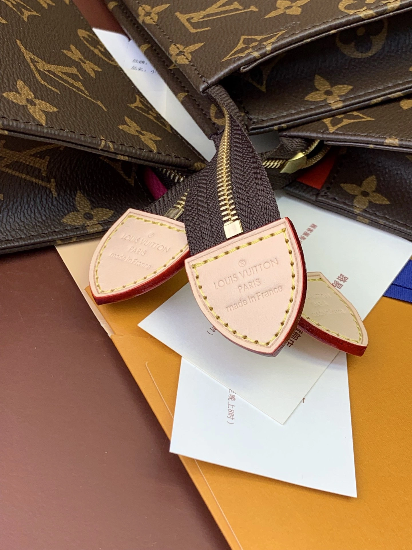 Louis Vuitton Clutch Bags Effortless 56396