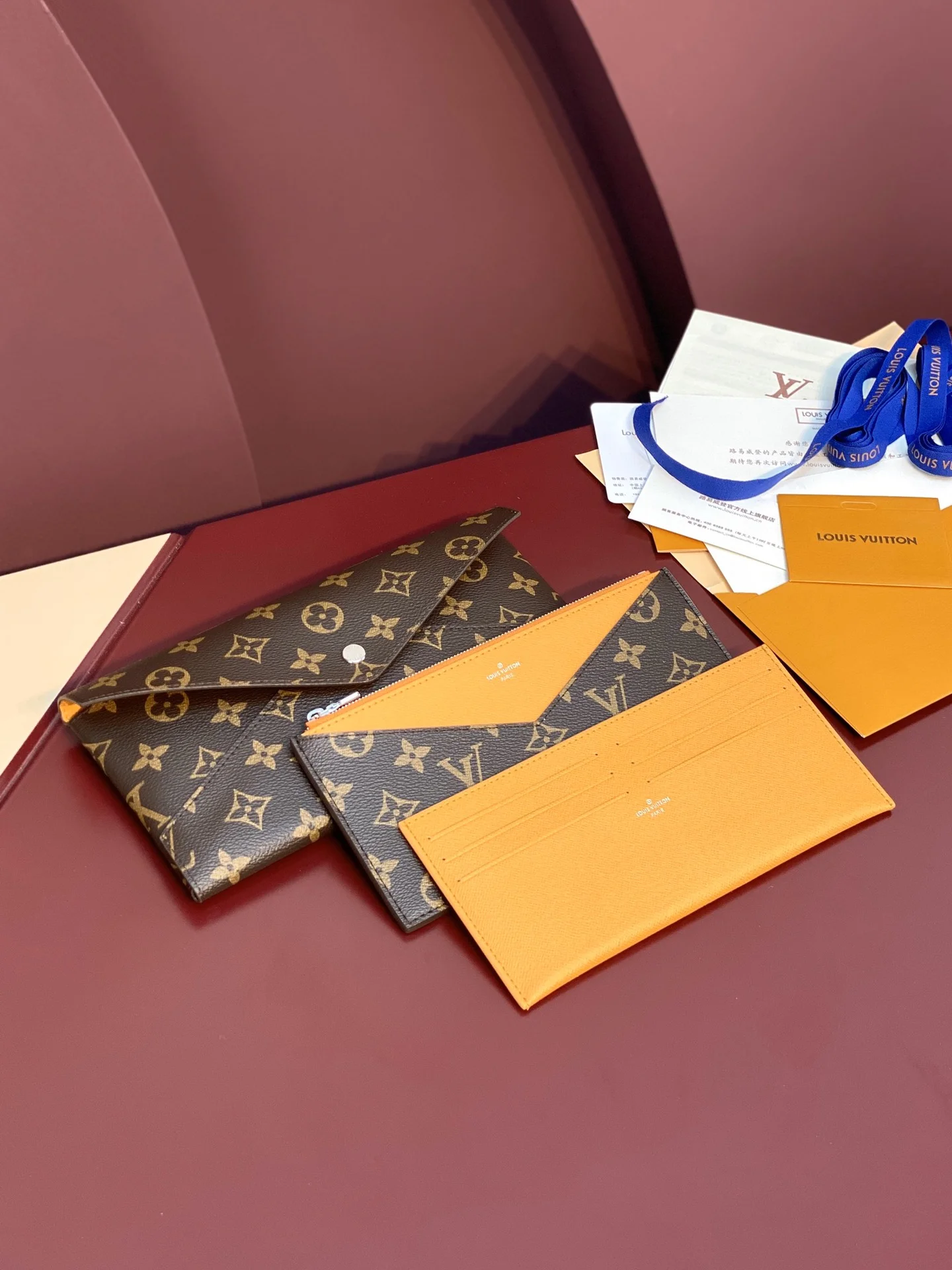Minimalist Louis Vuitton Clutch Bags 56315