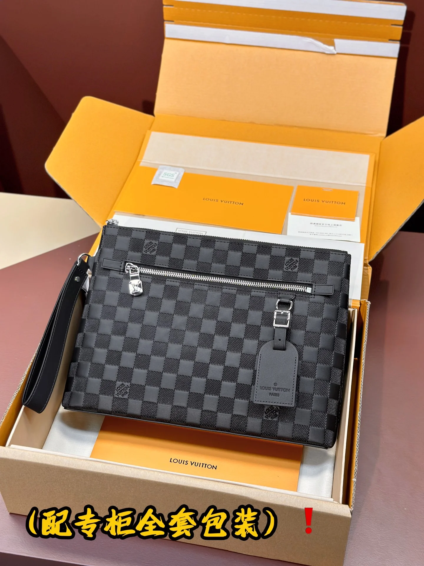 EyeCatching Louis Vuitton Clutch Bags 56310