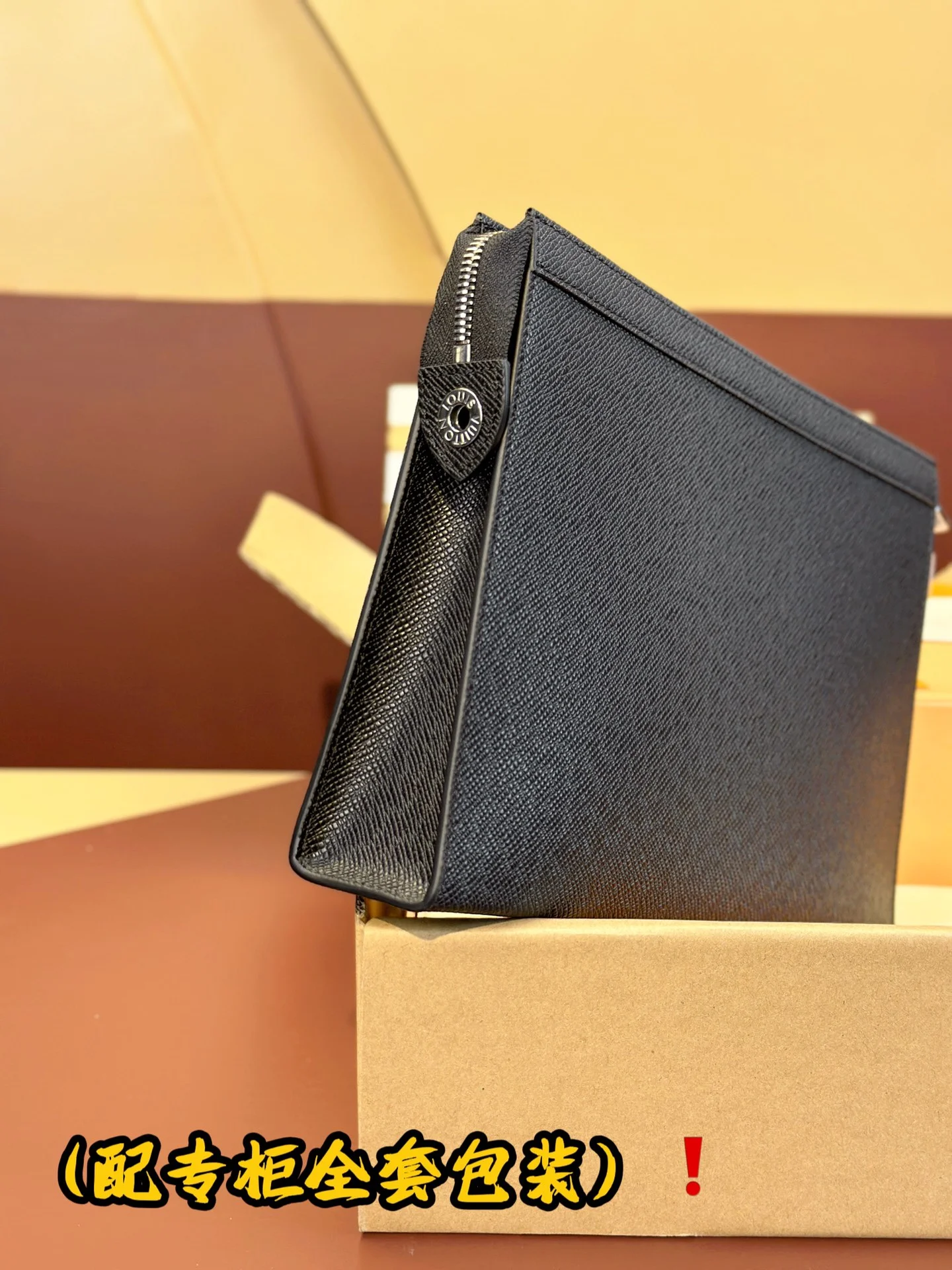 Louis Vuitton Clutch Bags Bold 56274