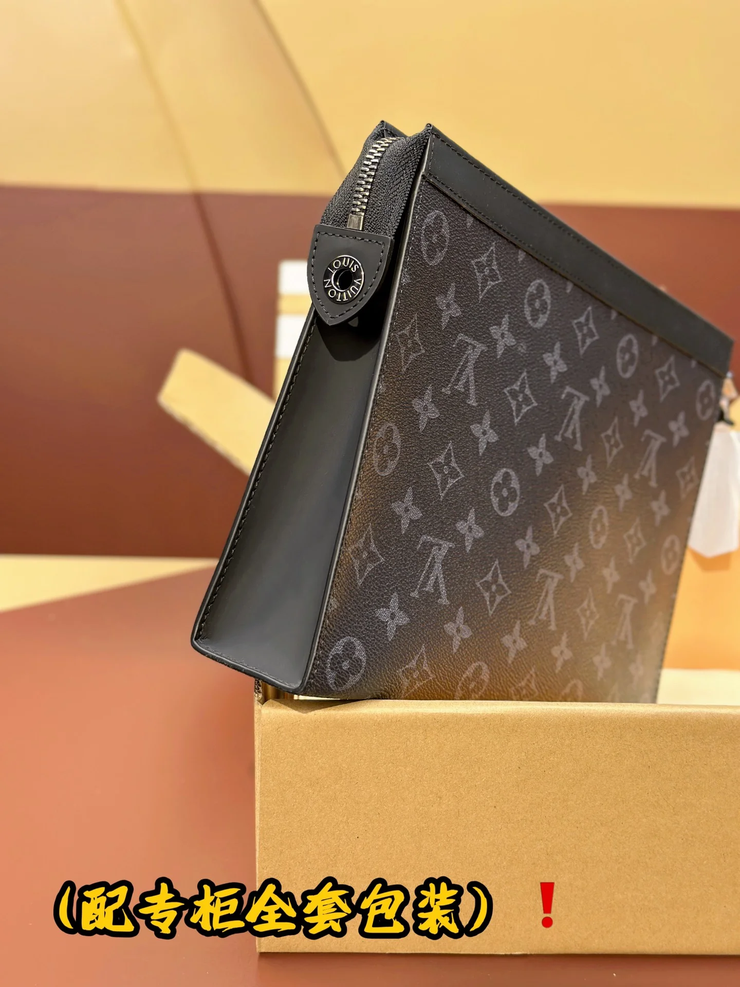 Classic Louis Vuitton Clutch Bags 56282