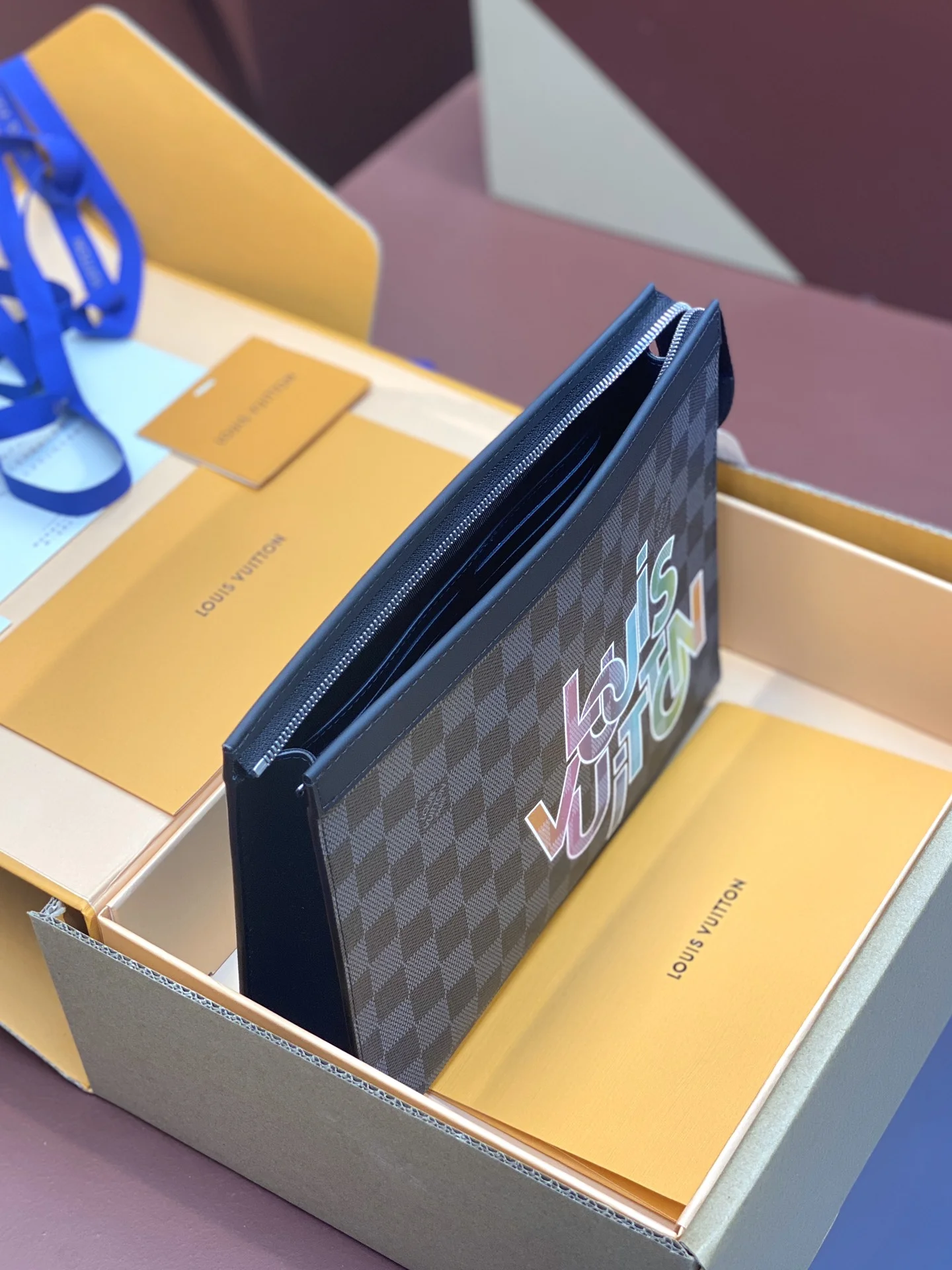 Refined Louis Vuitton Clutch Bags 56299
