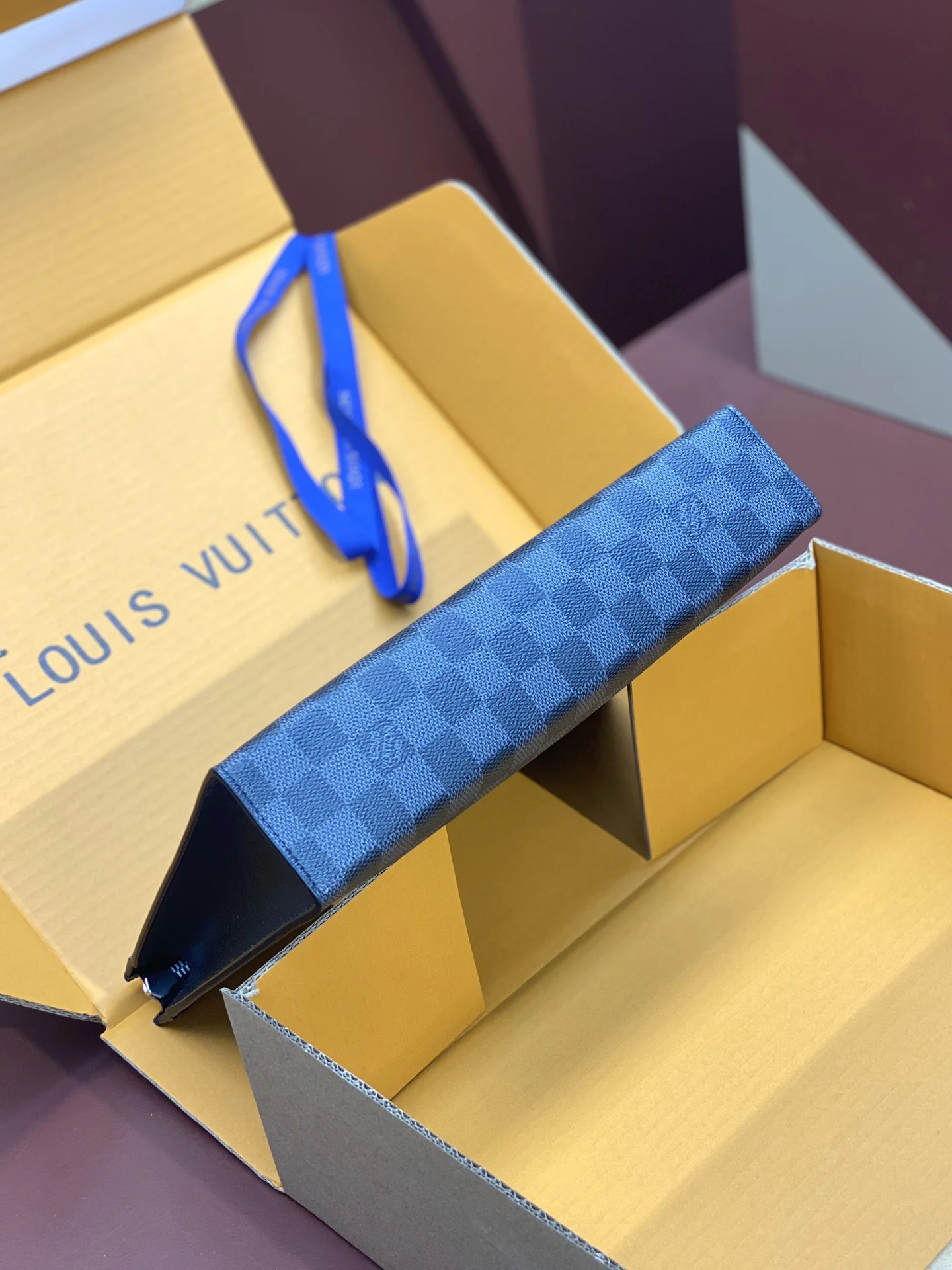 Refined Louis Vuitton Clutch Bags 56299