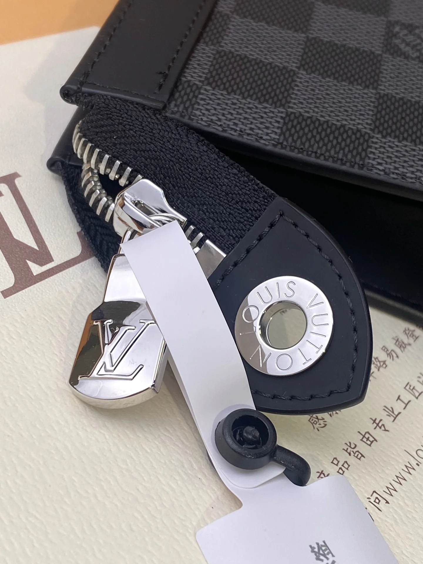 Refined Louis Vuitton Clutch Bags 56299