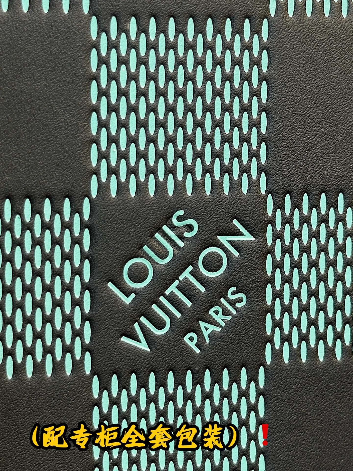 SunProtective Louis Vuitton Clutch Bags 56264