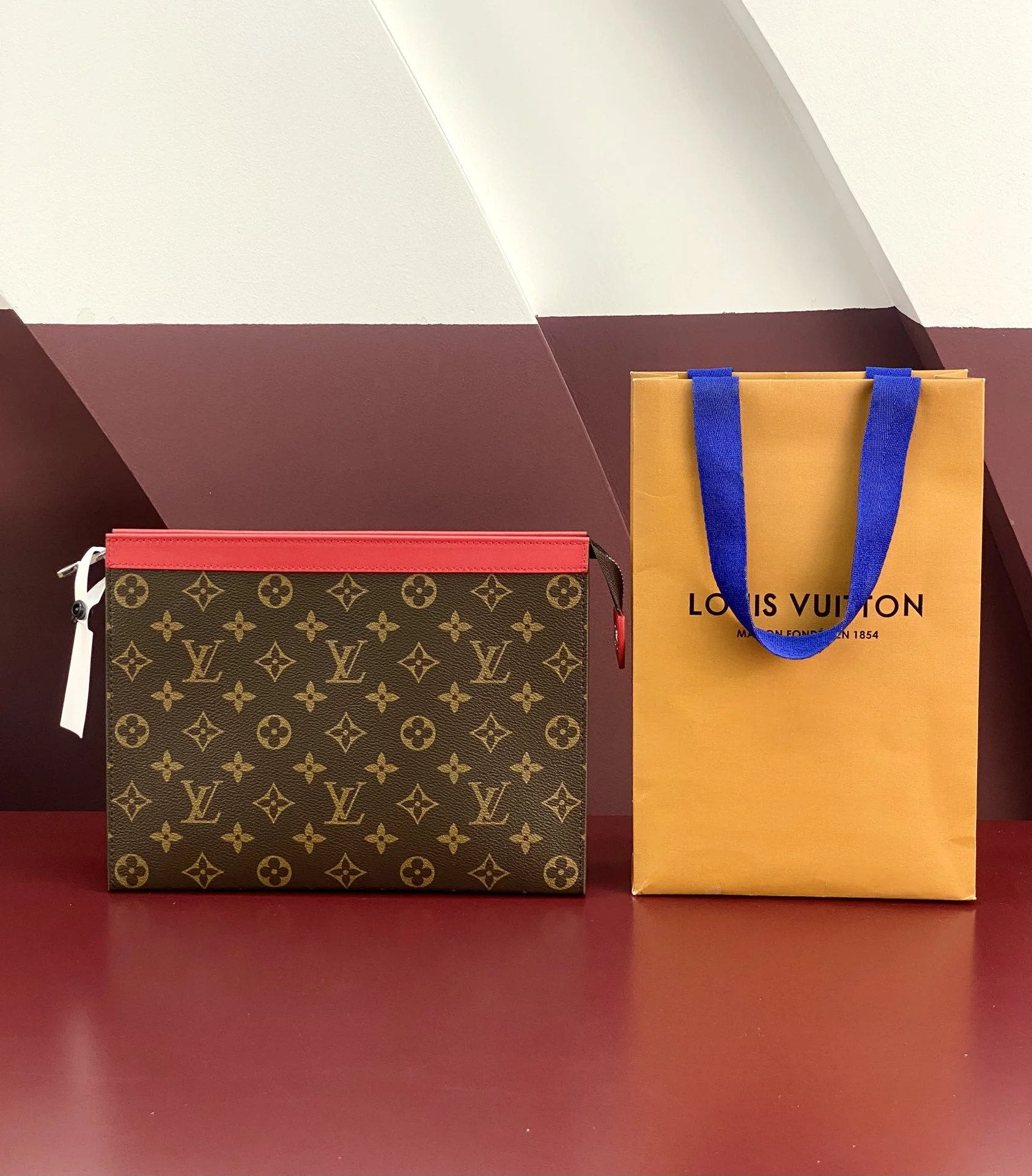 Stretchable Louis Vuitton Clutch Bags 56243