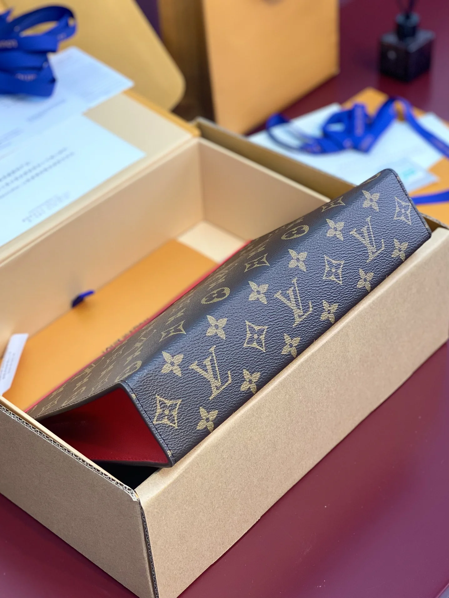 Stretchable Louis Vuitton Clutch Bags 56243