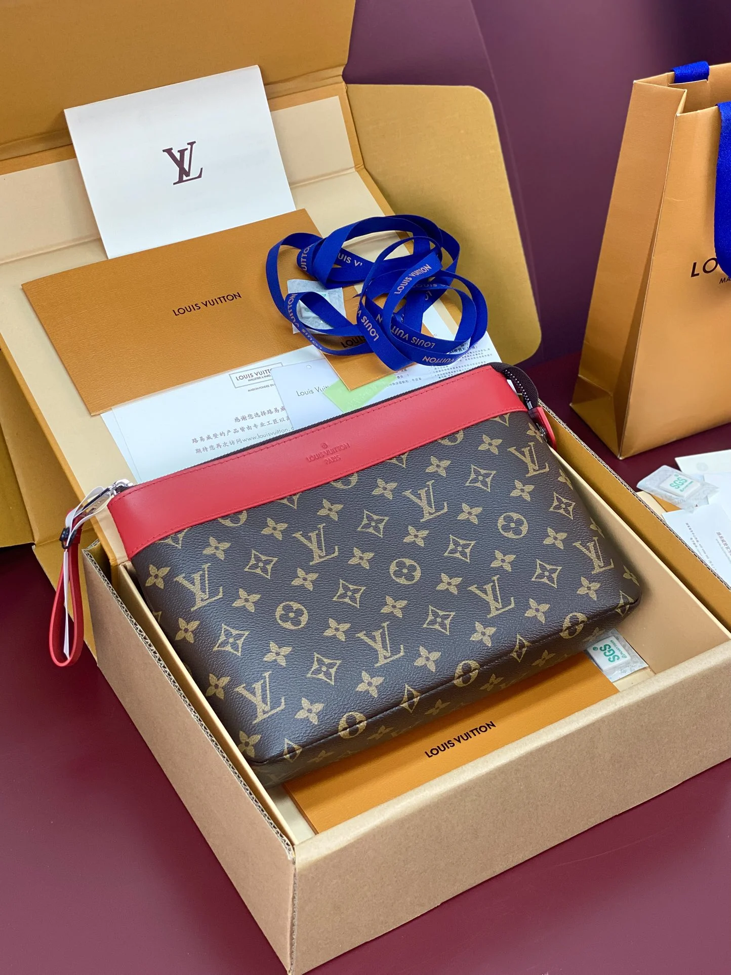 Louis Vuitton Clutch Bags Breathable 56240