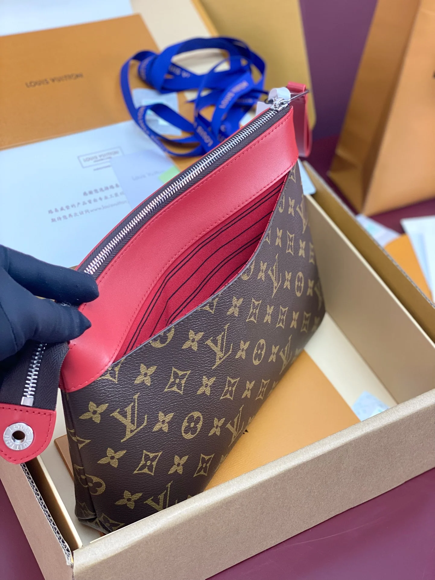 Louis Vuitton Clutch Bags Breathable 56240