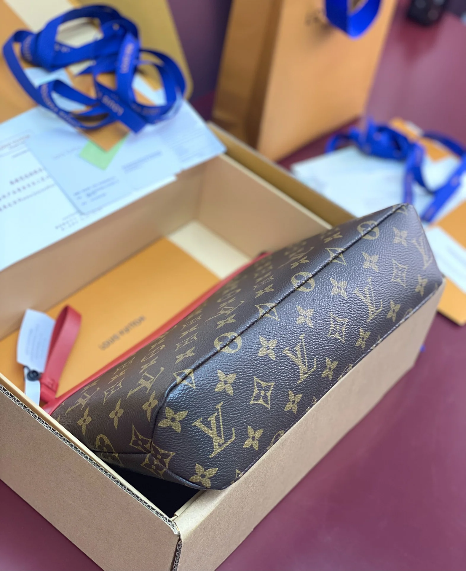 Louis Vuitton Clutch Bags Breathable 56240