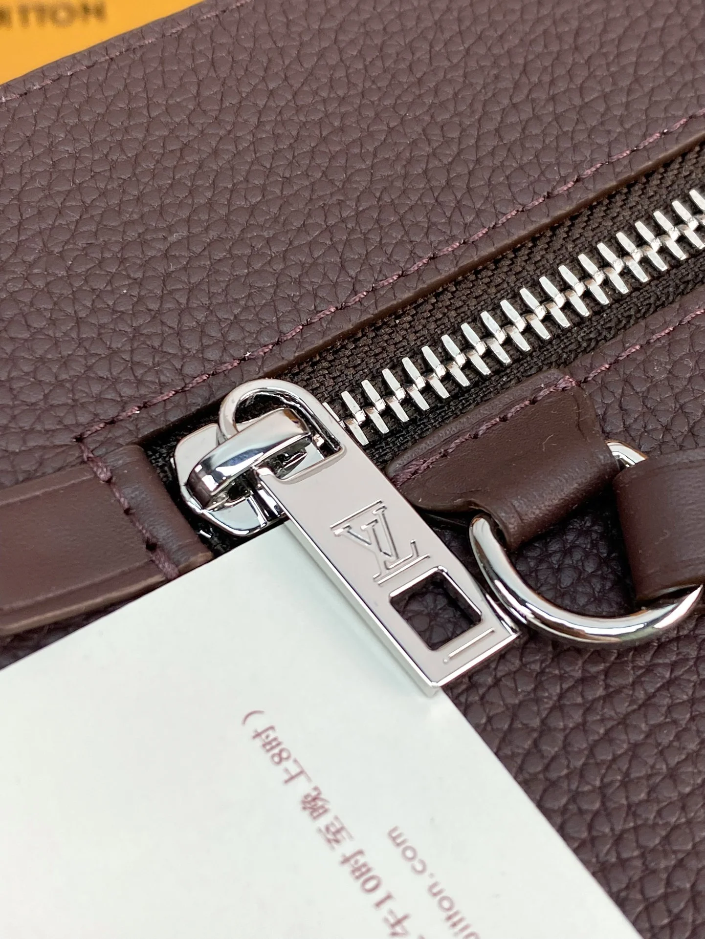 Unisex Louis Vuitton Clutch Bags 56306