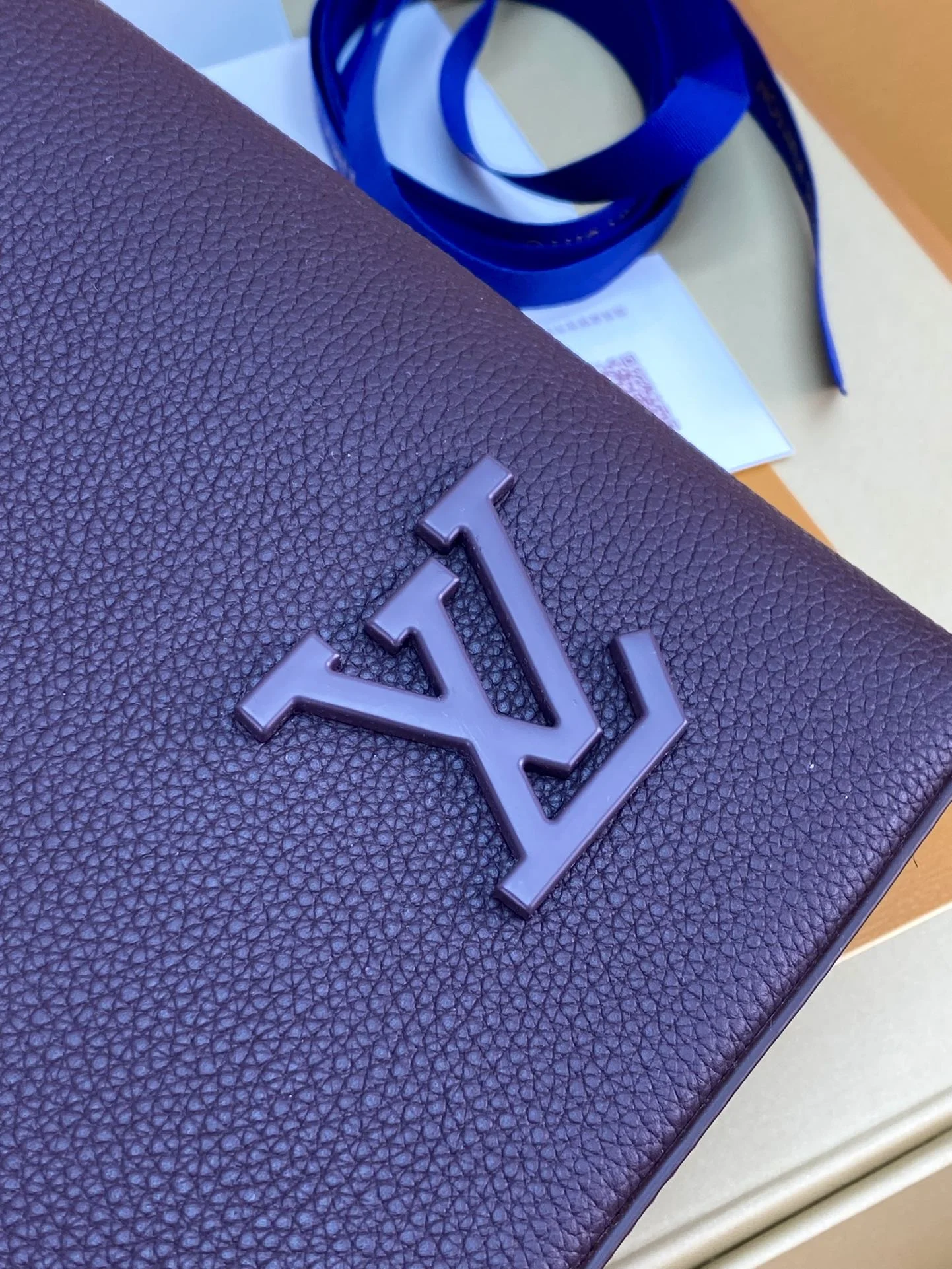 Unisex Louis Vuitton Clutch Bags 56306