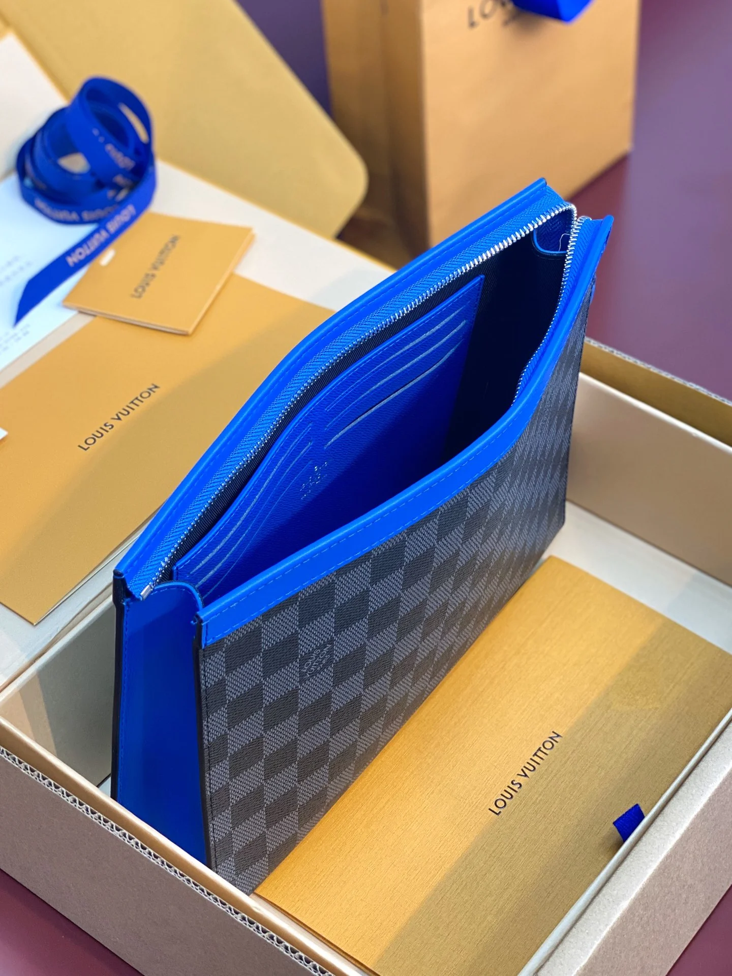 Louis Vuitton Clutch Bags Upgraded 56271