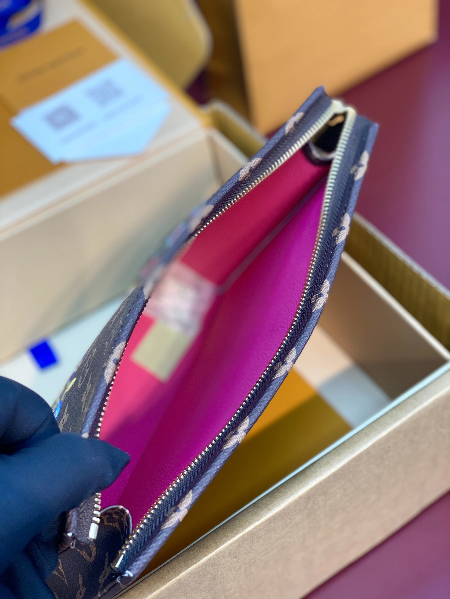 Louis Vuitton Clutch Bags Supportive 56328