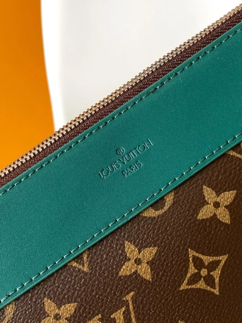 Affordable Louis Vuitton Clutch Bags 39769