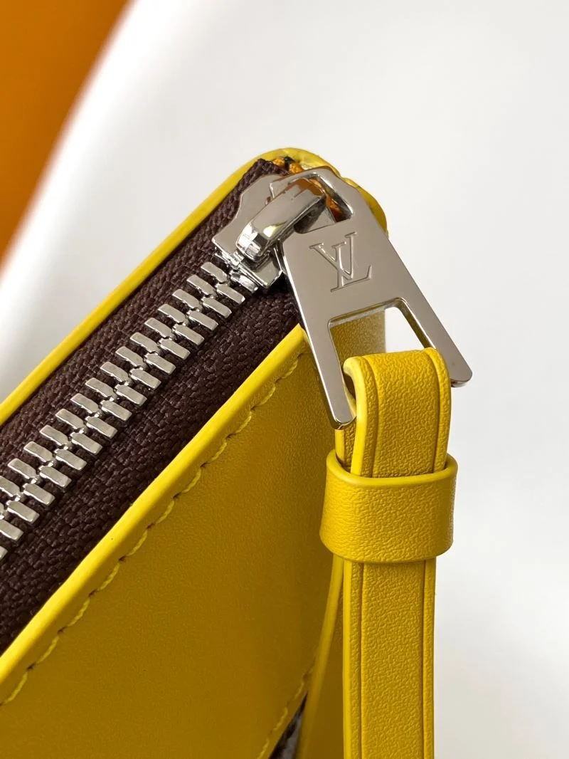 Louis Vuitton Clutch Bags Vibrant 39762