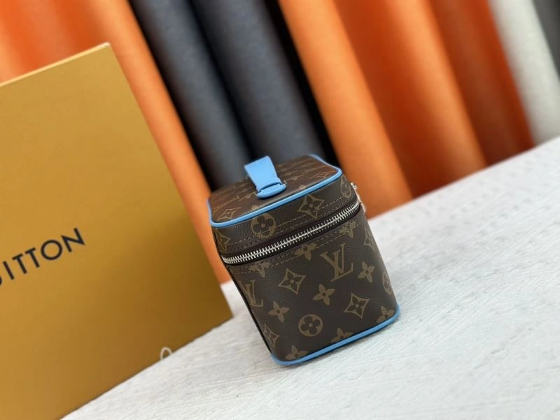 Louis Vuitton Cosmetic Bags Flexible 80463