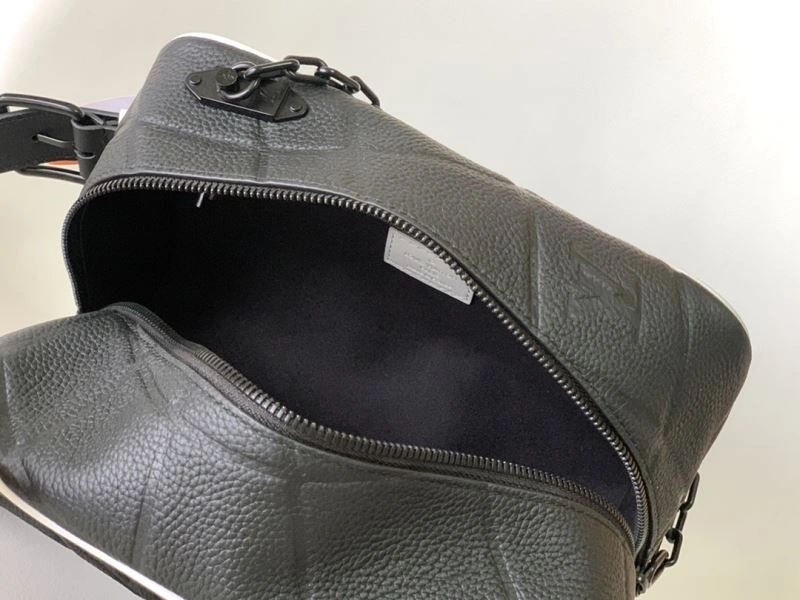 Lightweight Louis Vuitton Cosmetic Bags 94365