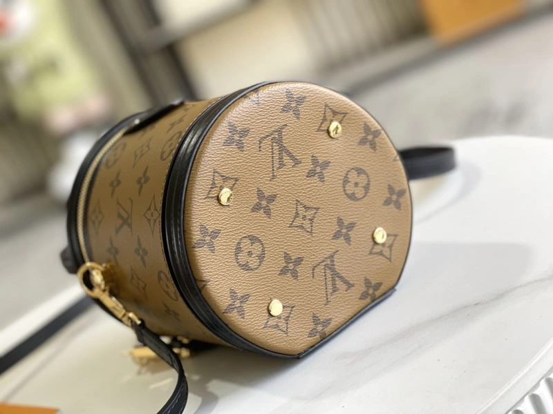 UrbanChic Louis Vuitton Cosmetic Bags 94367
