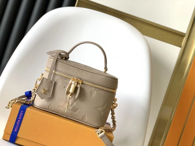 Flexible Louis Vuitton Cosmetic Bags 94364