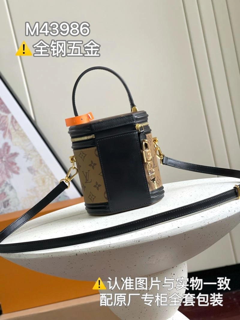 Bold Louis Vuitton Cosmetic Bags 94054