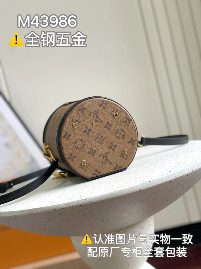 Bold Louis Vuitton Cosmetic Bags 94054