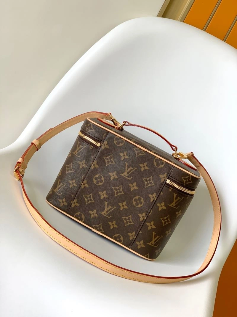 Louis Vuitton Cosmetic Bags Trendy 93792