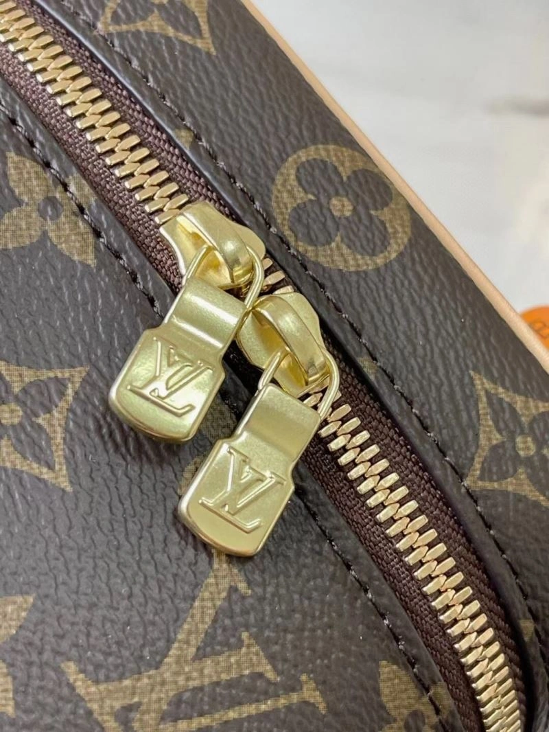Versatile Louis Vuitton Cosmetic Bags 93802