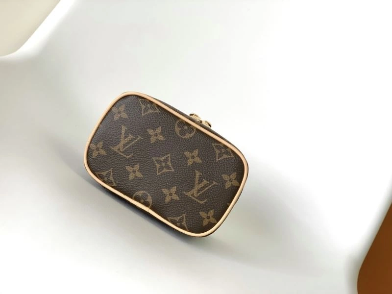 Louis Vuitton Cosmetic Bags SmoothTexture 93793