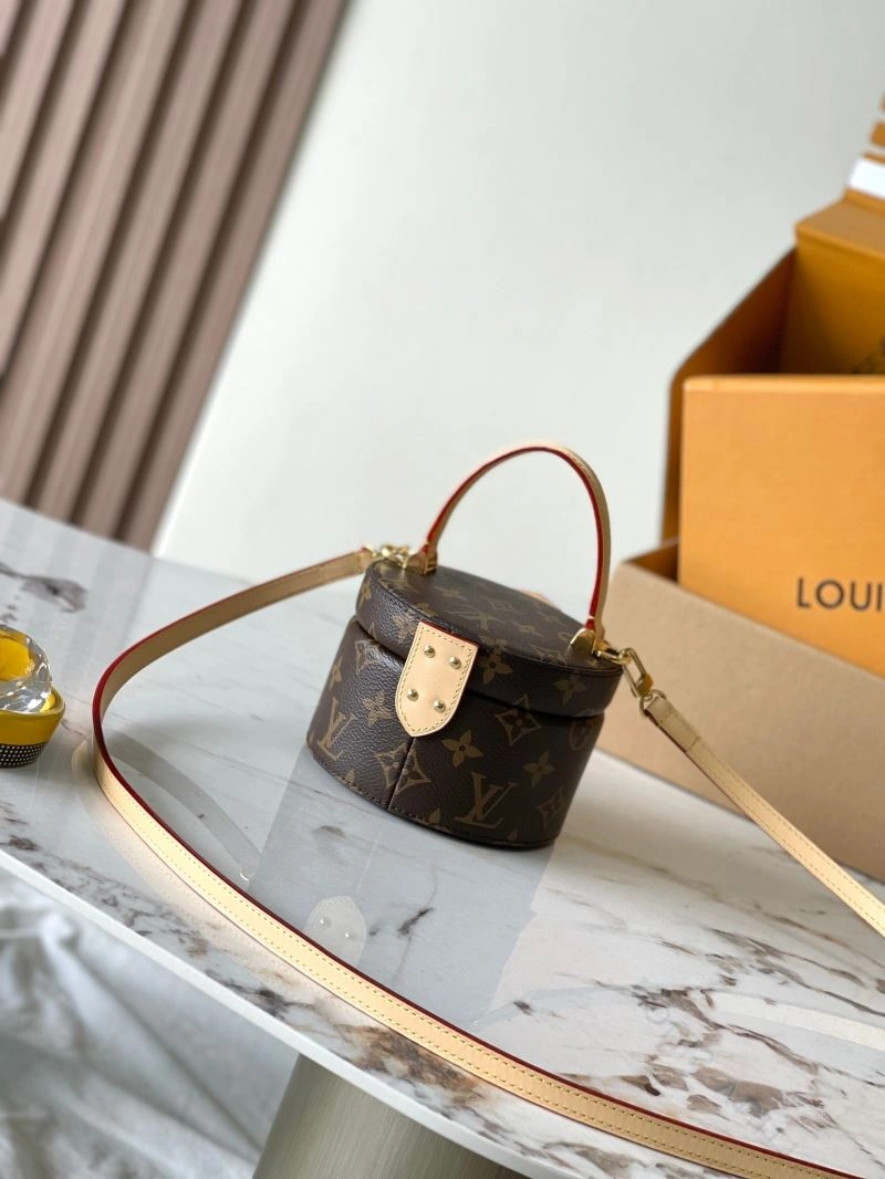Louis Vuitton Cosmetic Bags Cozy 93653