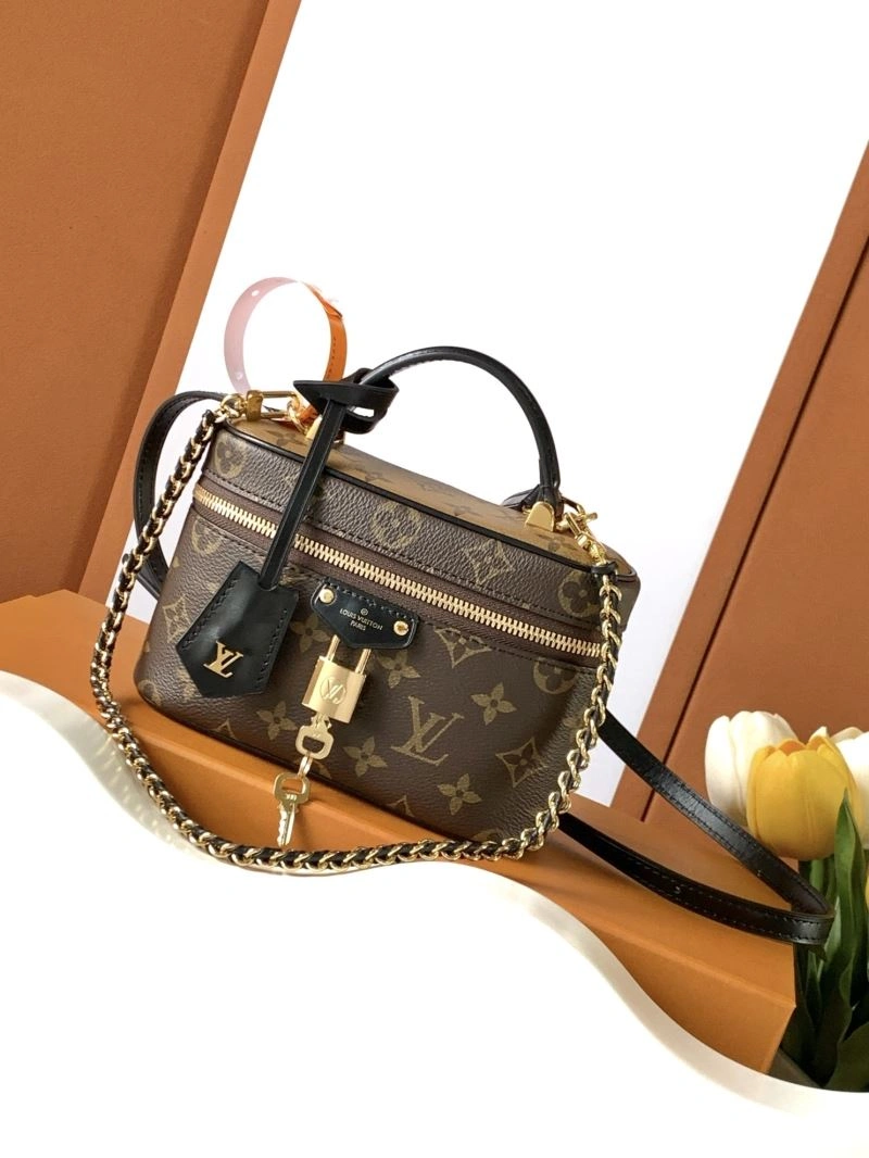 Unisex Louis Vuitton Cosmetic Bags 93612