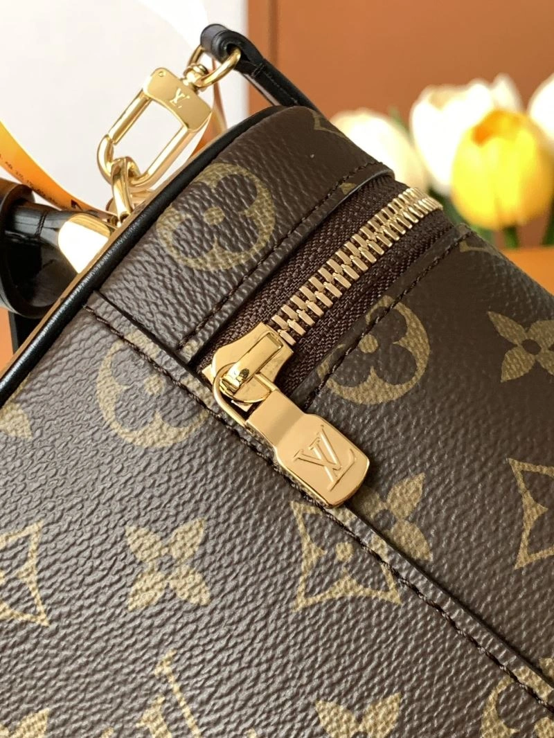 Unisex Louis Vuitton Cosmetic Bags 93612