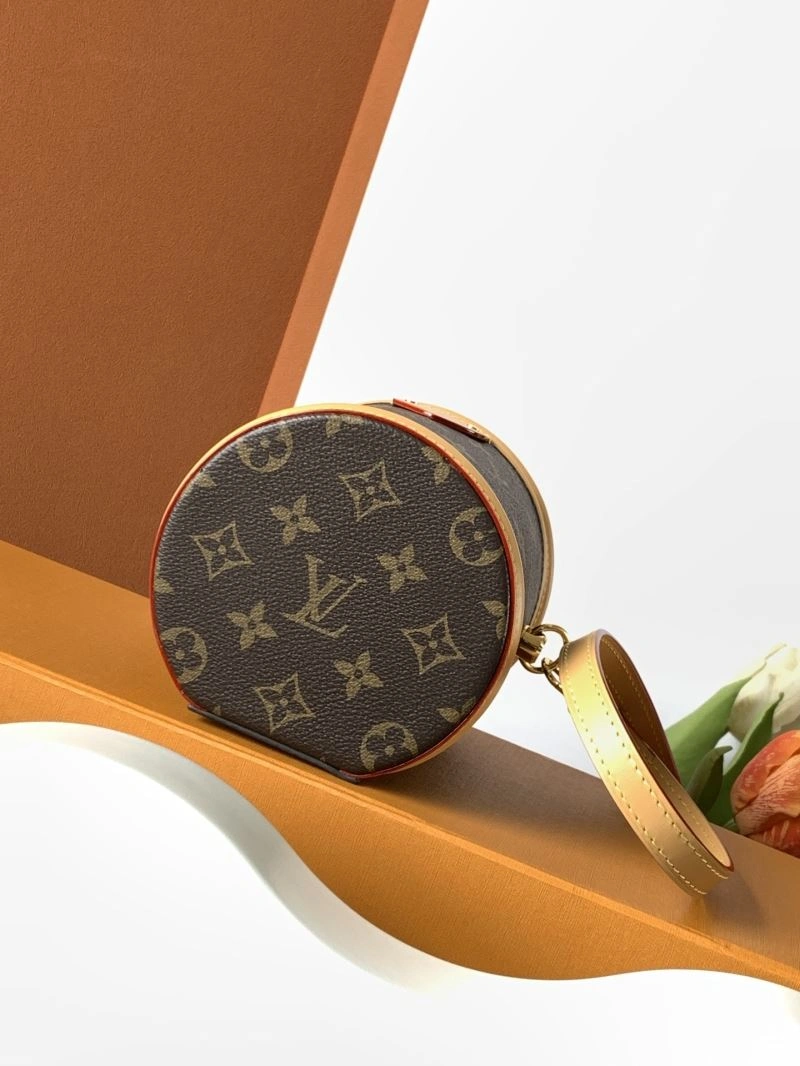 EyeCatching Louis Vuitton Cosmetic Bags 93646