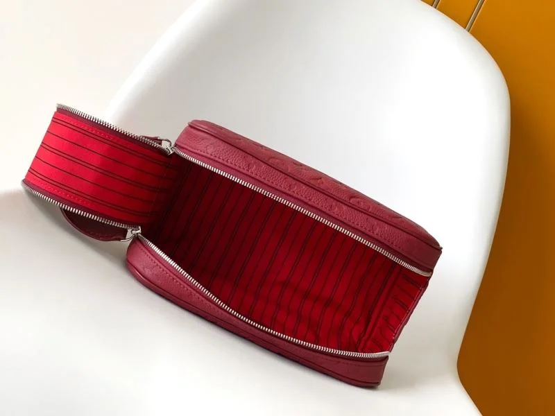 Louis Vuitton Cosmetic Bags Lightweight 43345