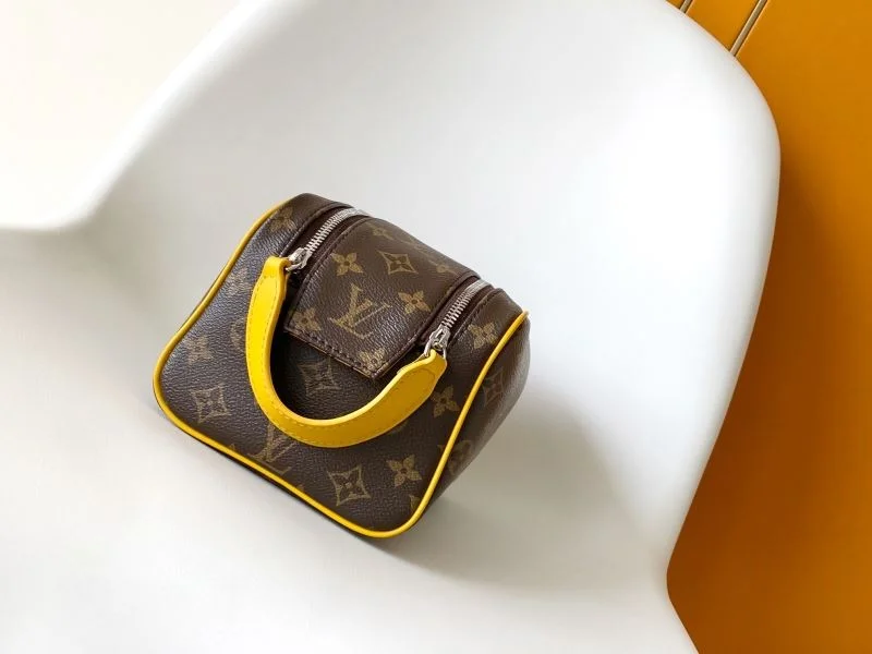 Bright Louis Vuitton Cosmetic Bags 43343