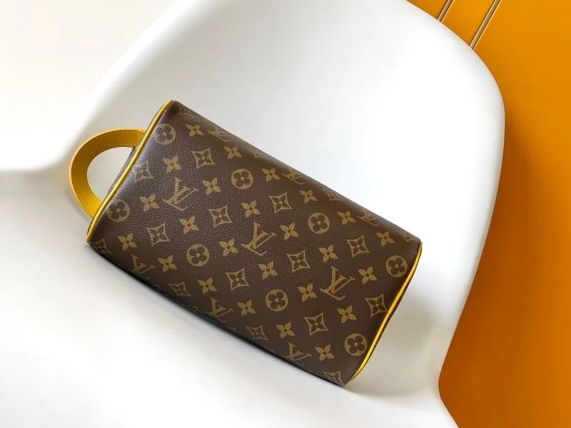 Bright Louis Vuitton Cosmetic Bags 43343