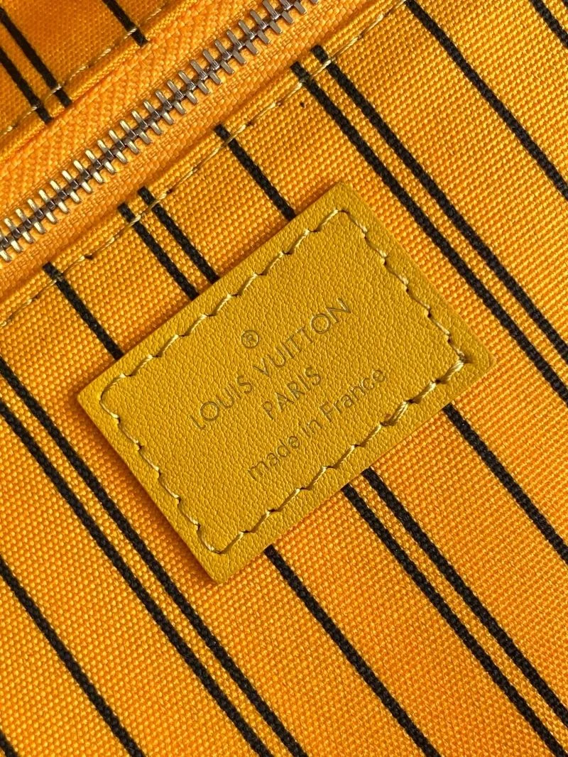 Bright Louis Vuitton Cosmetic Bags 43343