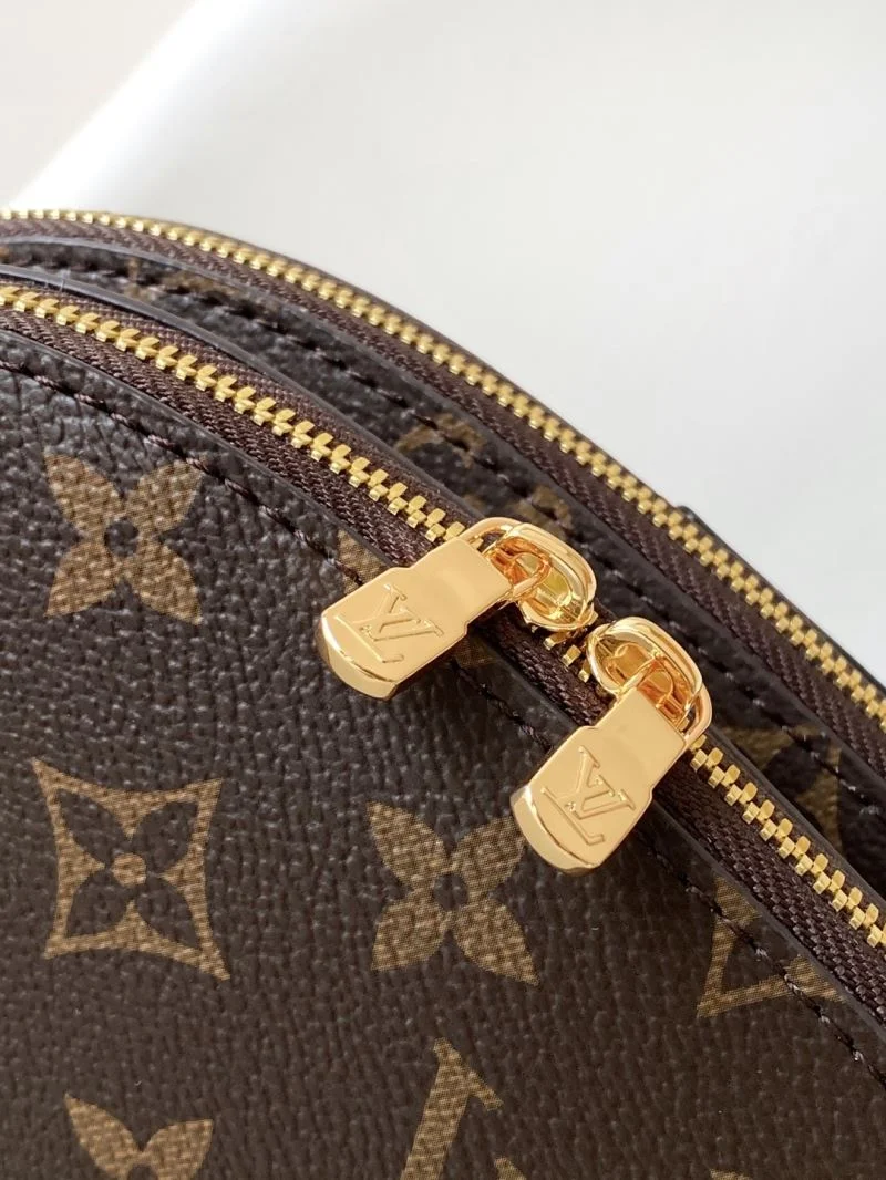 Louis Vuitton Cosmetic Bags Resilient 42927