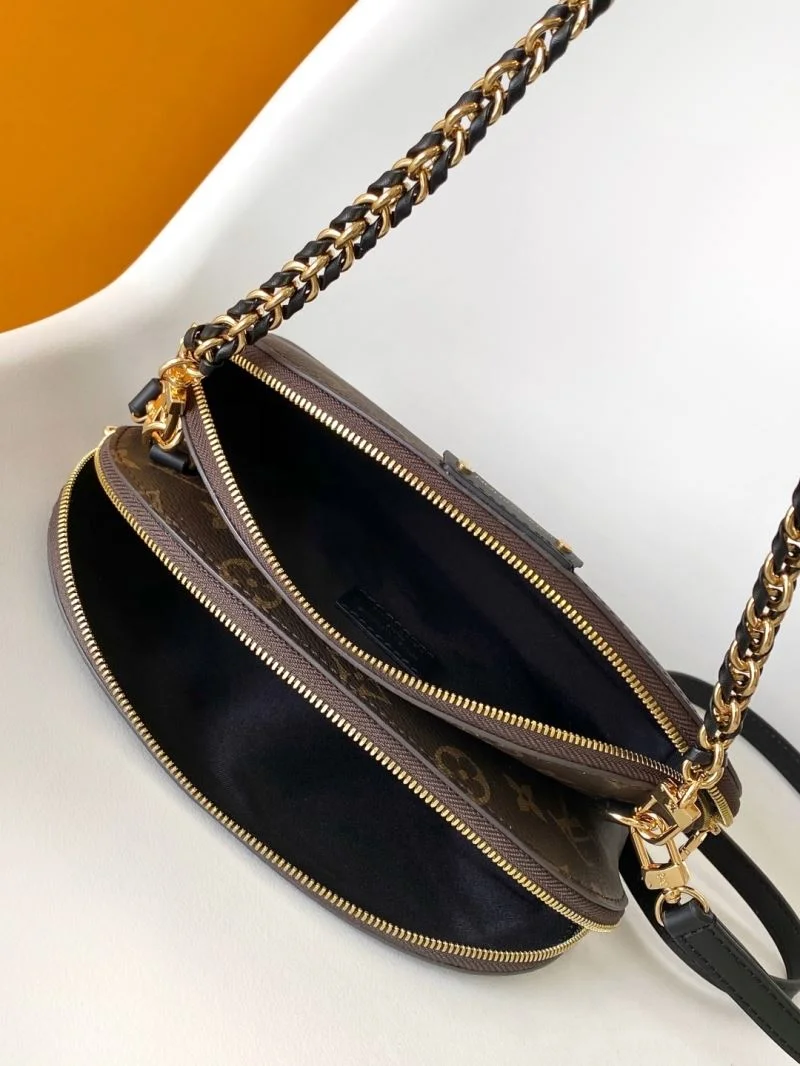 Louis Vuitton Cosmetic Bags Resilient 42927