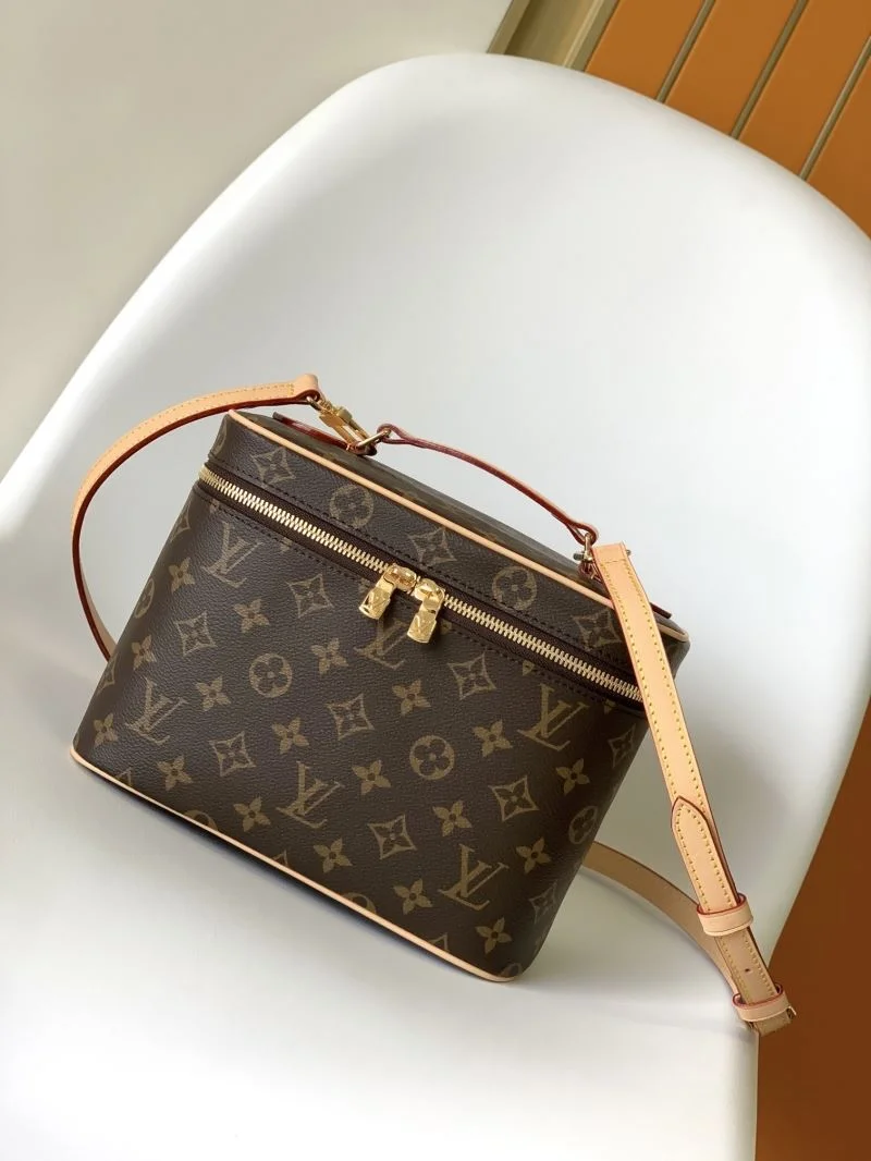 Durable Louis Vuitton Cosmetic Bags 42900