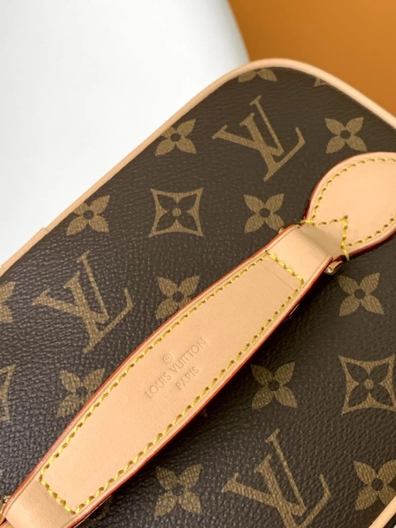 Durable Louis Vuitton Cosmetic Bags 42900